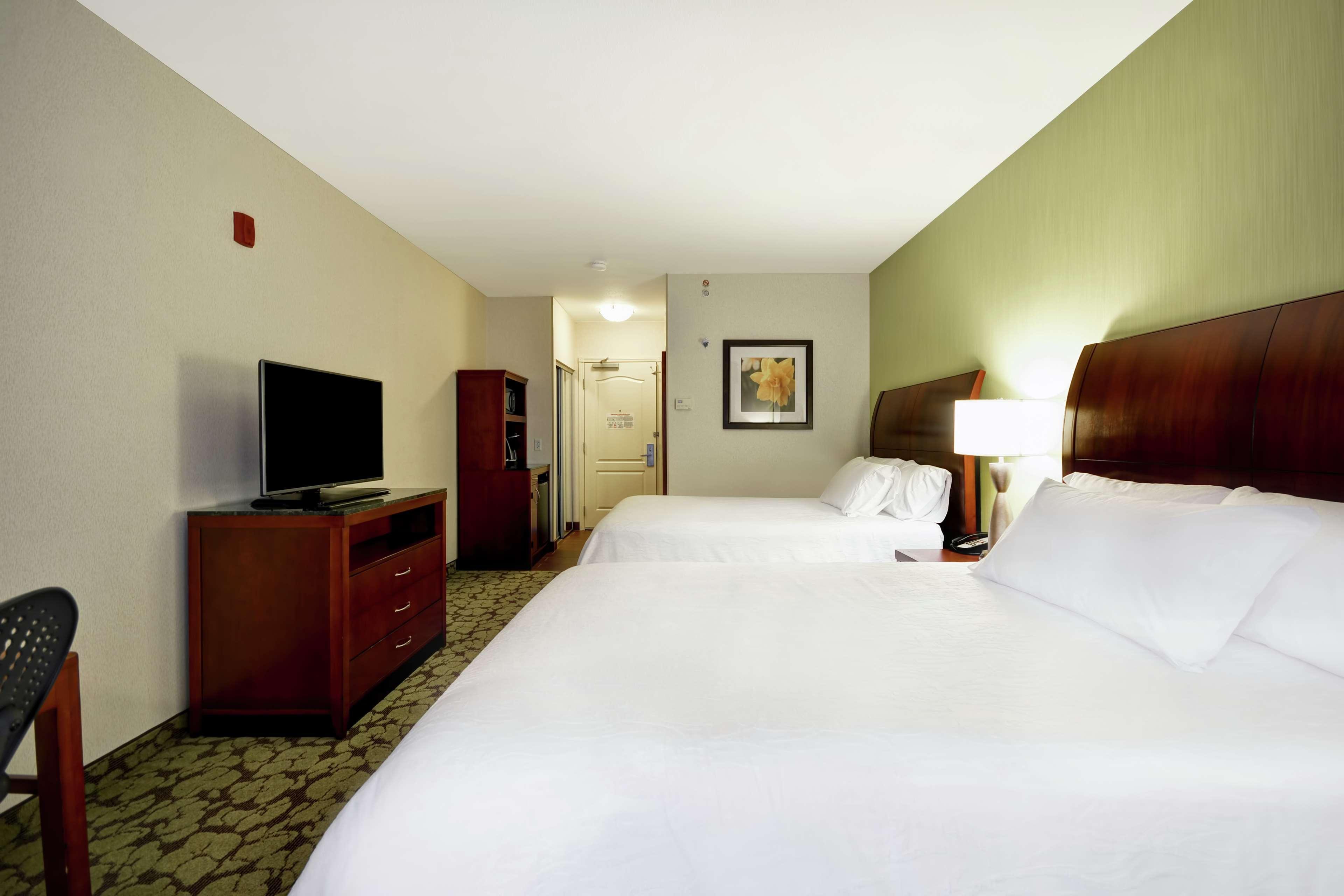 Hilton Garden Inn Fort Collins Exterior photo